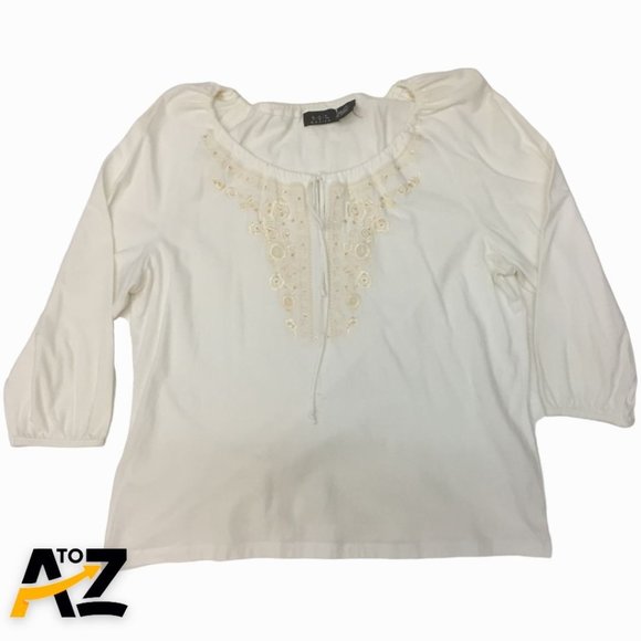 R Q T Petite Womens Top Size PXL White 3/4 Sleeves Embroidery - Picture 1 of 12
